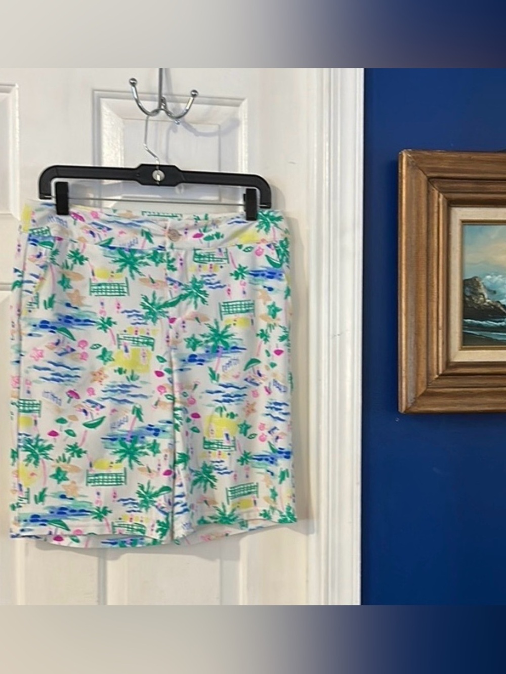 NWOT Women’s Aryeh Nylon & Spandex Bermuda Shorts Size Medium